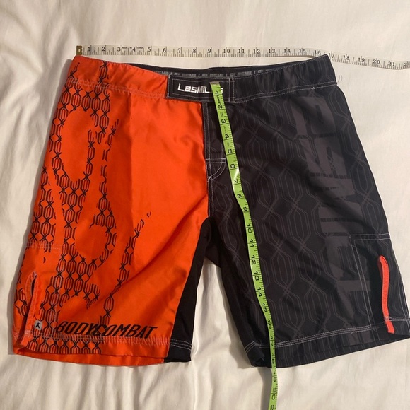 Les Mills Body Combat vintage shorts L black/orange (excellent condition) - Picture 1 of 6